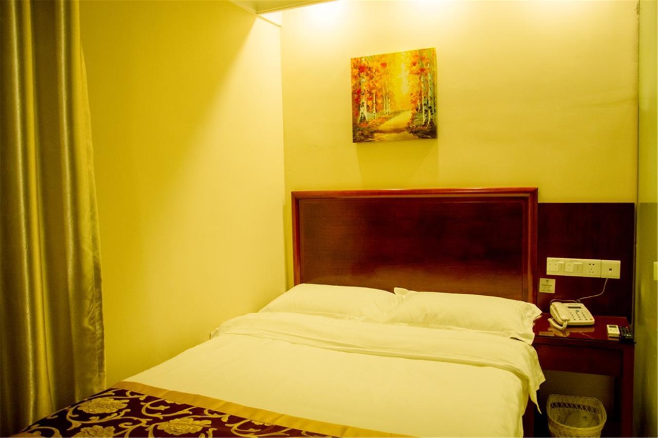 Greentree Inn Henan Qinyang Middle Huaifu Road Express Hotel Buitenkant foto