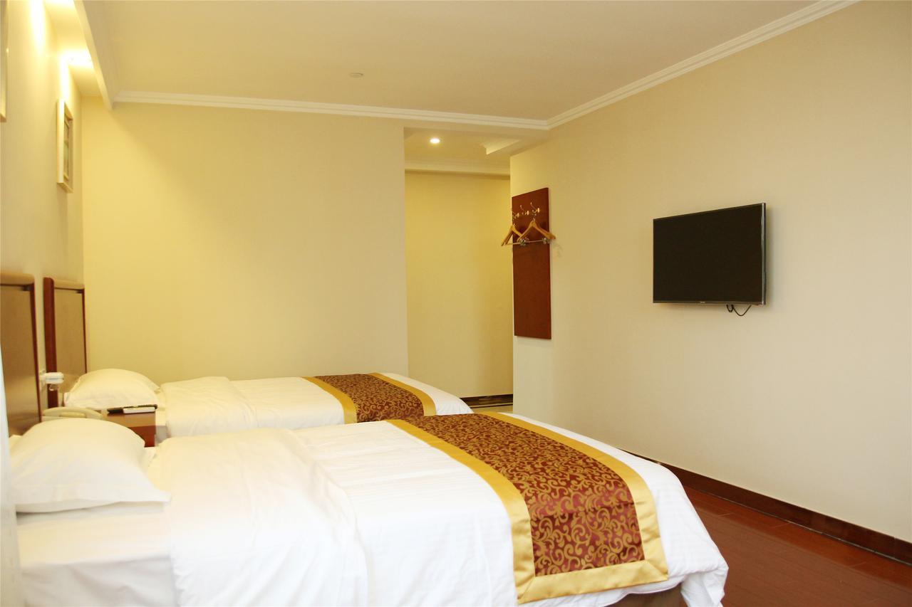Greentree Inn Henan Qinyang Middle Huaifu Road Express Hotel Buitenkant foto